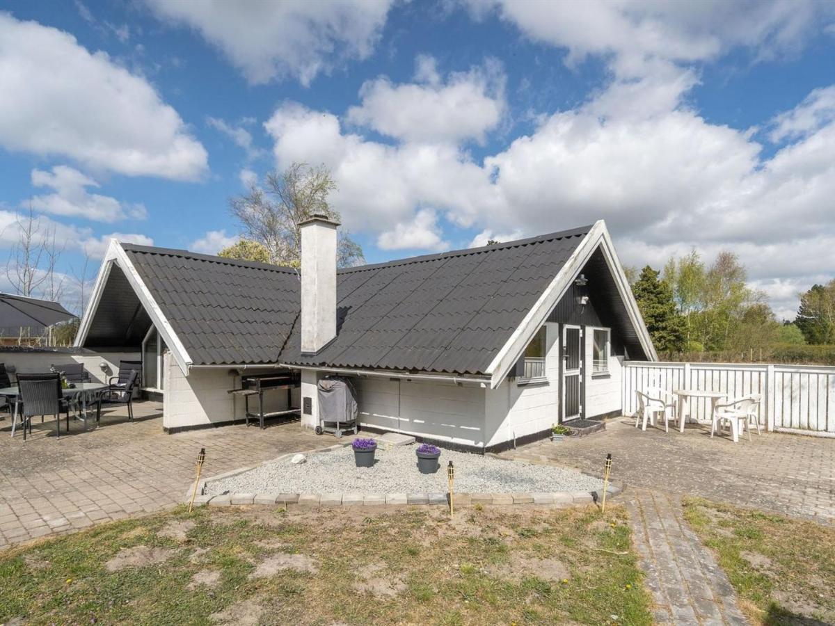 Holiday Home Arnfin - 160M From The Sea In Lolland- Falster And Mon By Interhome Rødby エクステリア 写真